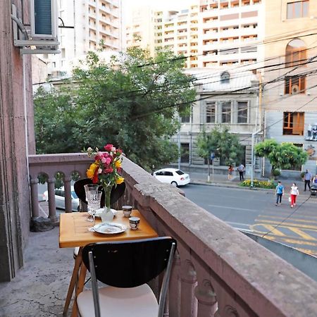 Cozy Apartment On Republic Square Γιερεβάν Εξωτερικό φωτογραφία