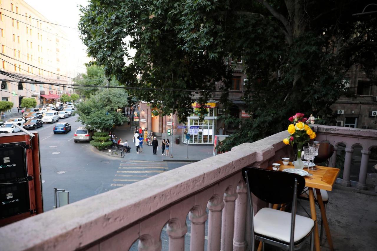 Cozy Apartment On Republic Square Γιερεβάν Εξωτερικό φωτογραφία
