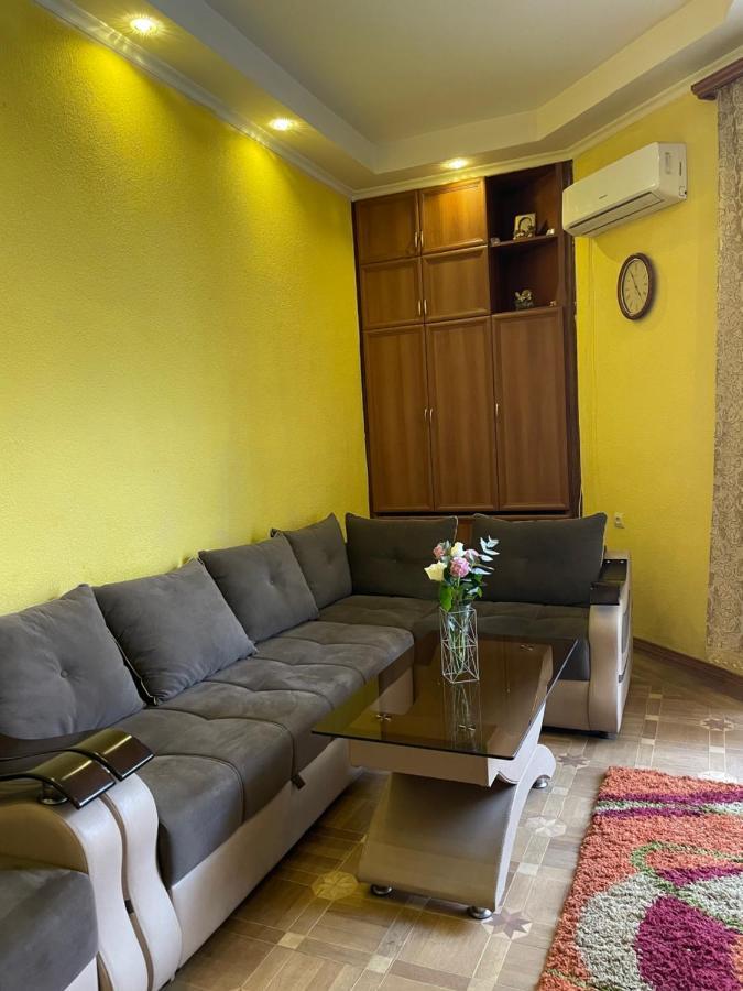 Cozy Apartment On Republic Square Γιερεβάν Εξωτερικό φωτογραφία
