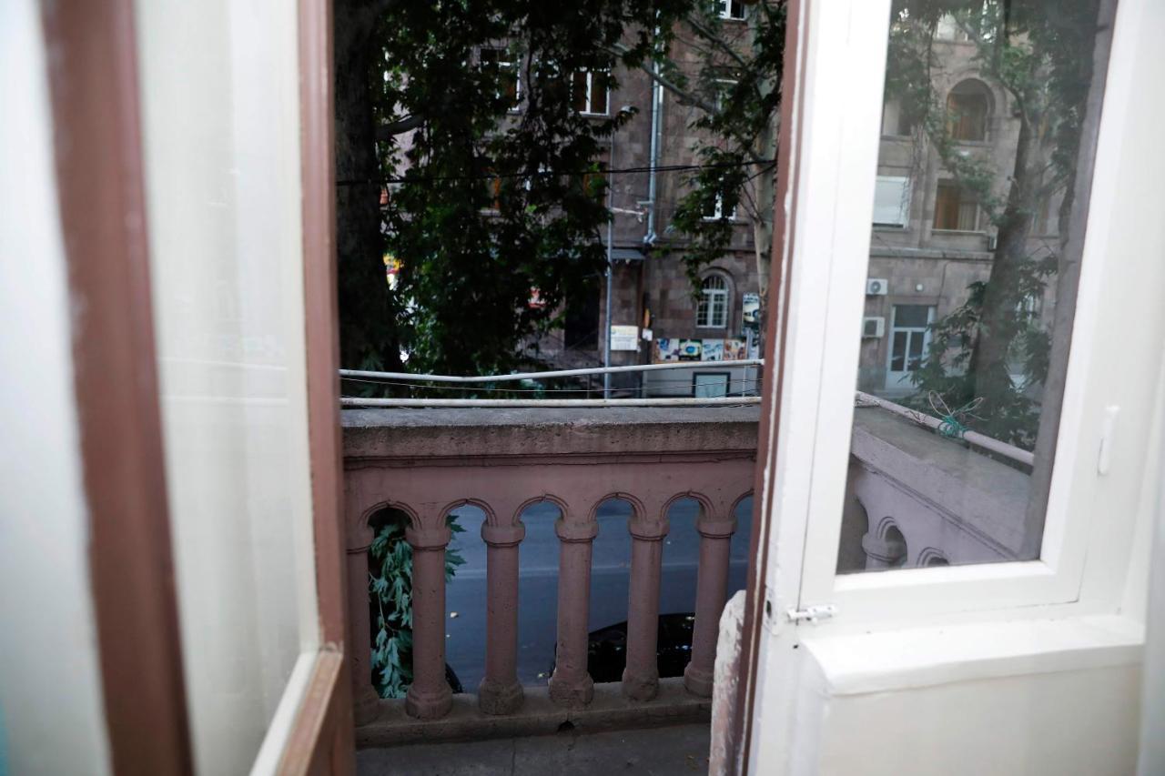 Cozy Apartment On Republic Square Γιερεβάν Εξωτερικό φωτογραφία